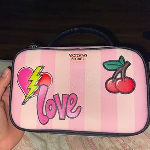 VICTORIA SECRET MAKEUP BAG 💄